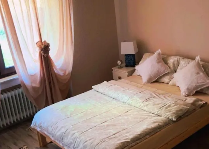 Haus Guelen Gaestehaus Naehe Nuerburgring דירה Langenfeld (Eifel)